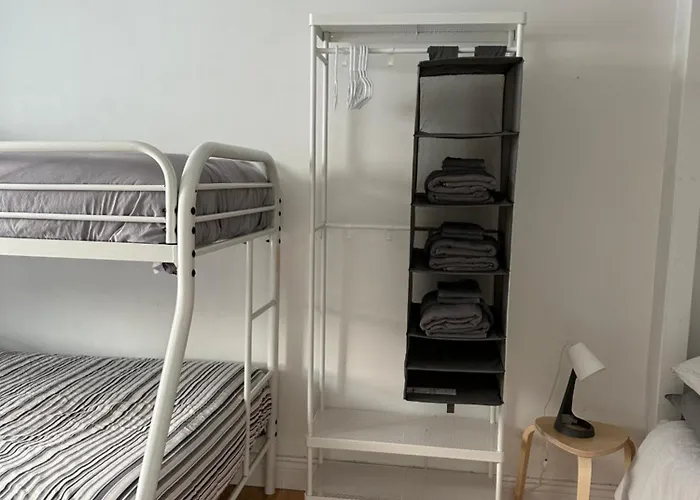 881 L\'Appartement Familial