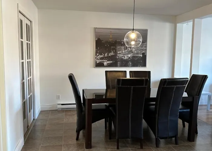 881 L\'Appartement Familial
