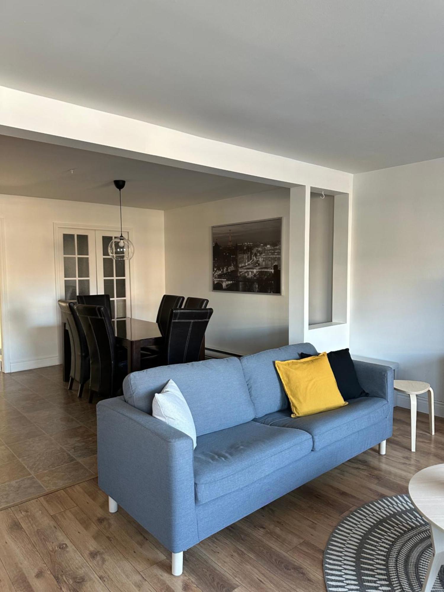 881 Familial Apartment