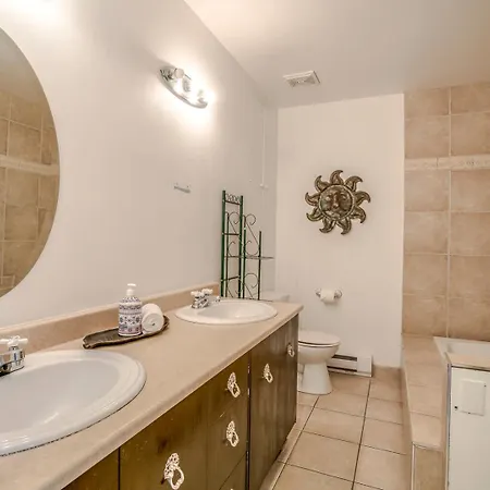 881 L'Appartement Familial Quebec City Exterior photo